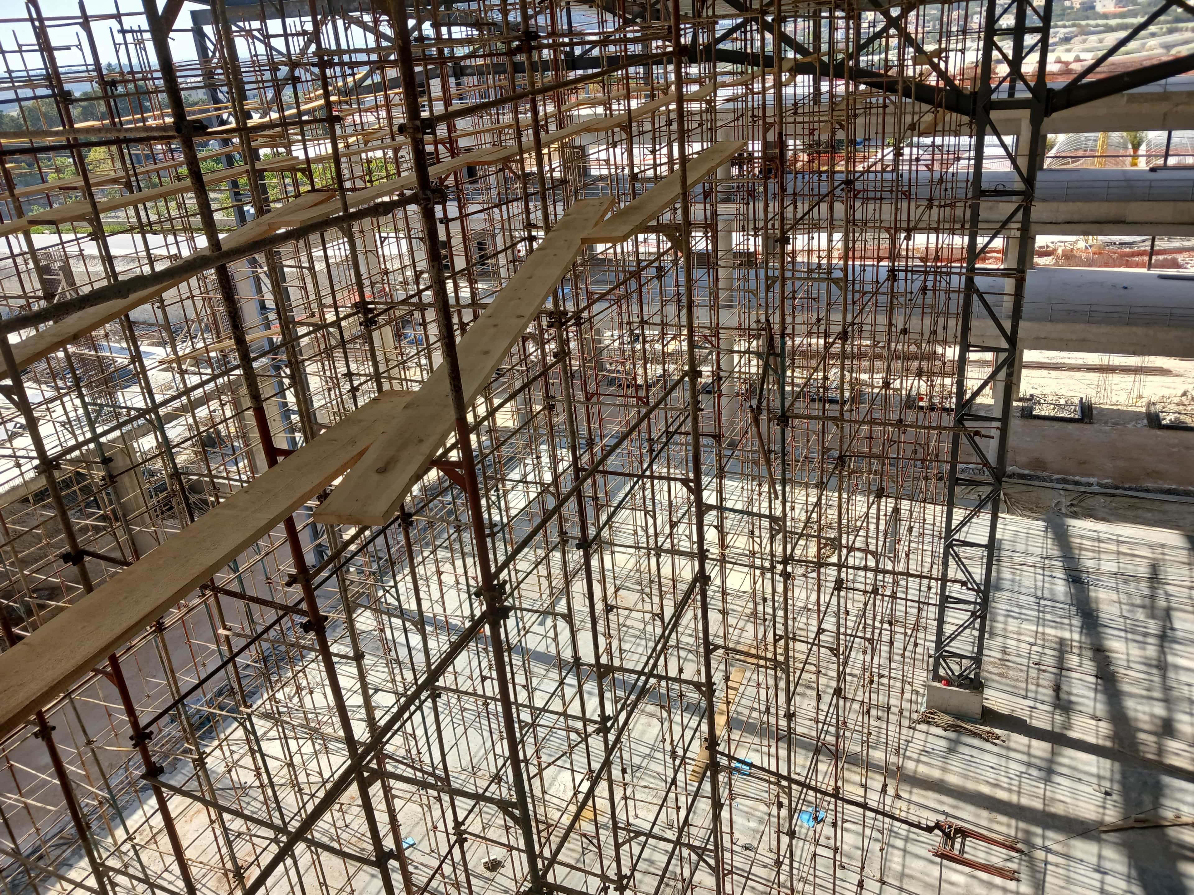 سقالات معدنية في بيروت – مشروع صناعي